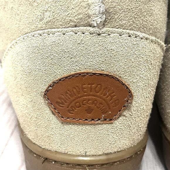 Minnetonka Suede Sheepskin Fur Lined Boots Size 10 Color Sand - Picture 5 of 10